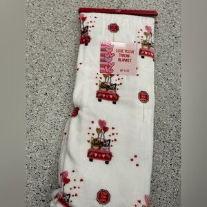 Luxe Plush Cat Throw Blanket